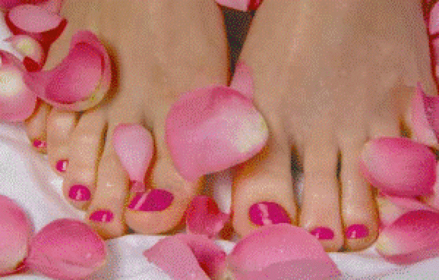 image002 e1326848178170 Valentines Day DIY: Strawberry Peppermint Foot Scrub